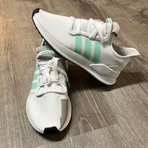 NWT Adidas U-Path Run